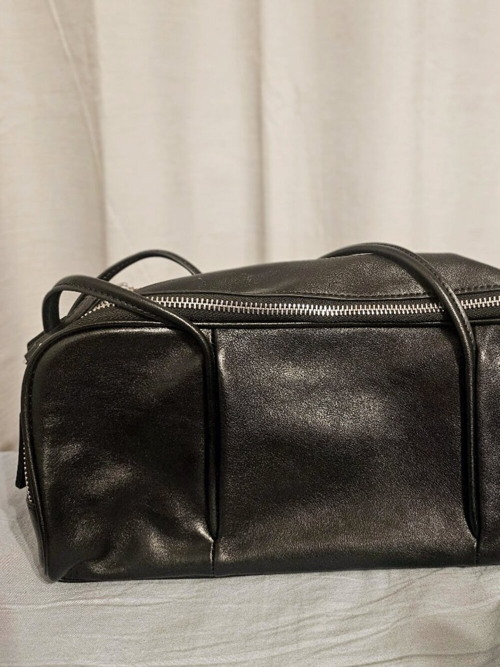 Black lamb skin leather Korean brand shoulder bag